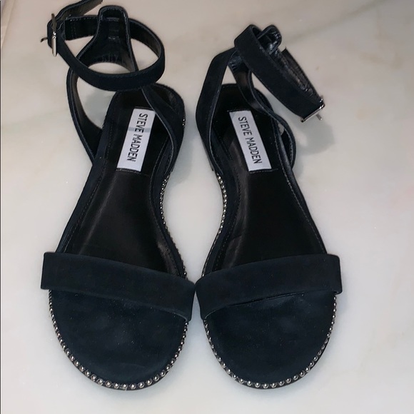 Steve Madden Shoes - Steven Madden flat sandals with ankle strap